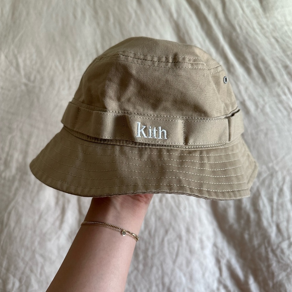 KITH Canvas Serif Bucket Har